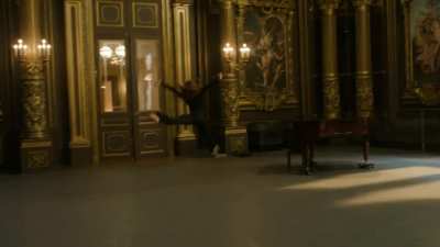 Birthday Hottie: Lou de Laâge in Étoile [S1E1-2025]