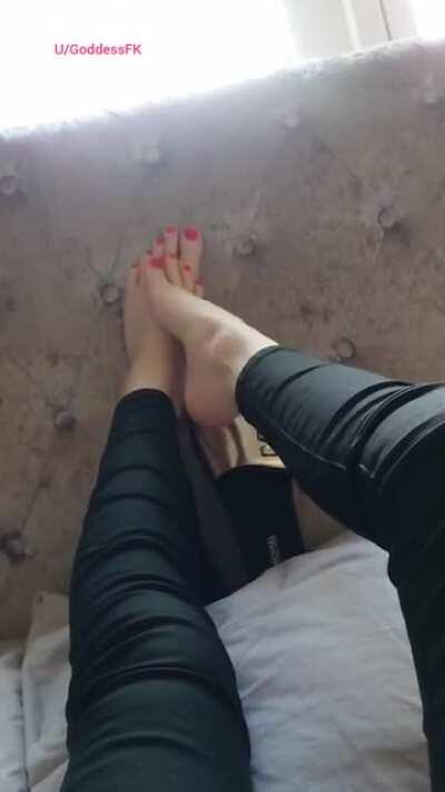 Contain yourself now! 💅