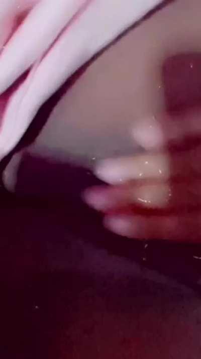 u wanna watch me while I make myself squirt again?