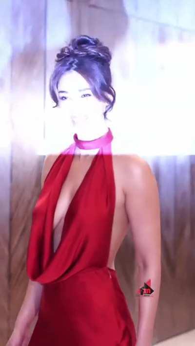 Disha Patani shows her all natural braless boobs from all sides