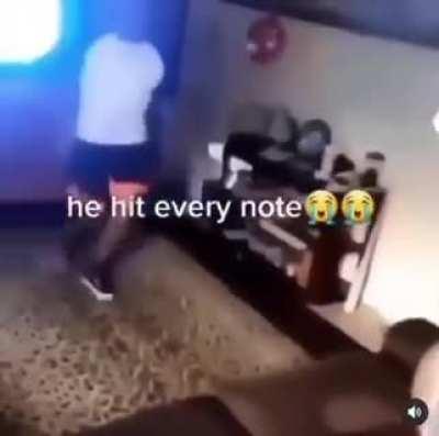 He hit every note 😭😭