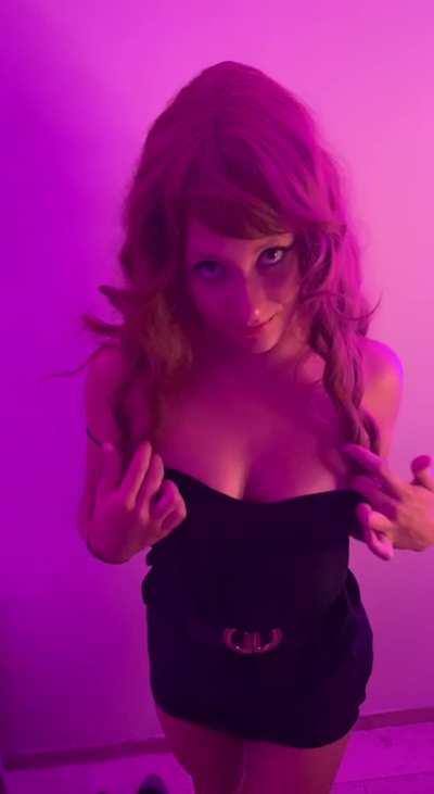 Barely legal boobies reveal!