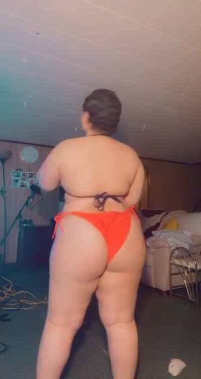 Bikini Ready🏖 OF in bio