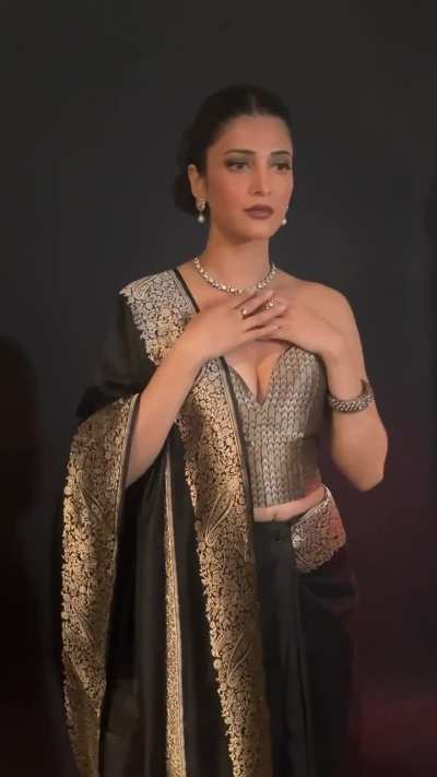 Shruti Hassan hot photoshoot 