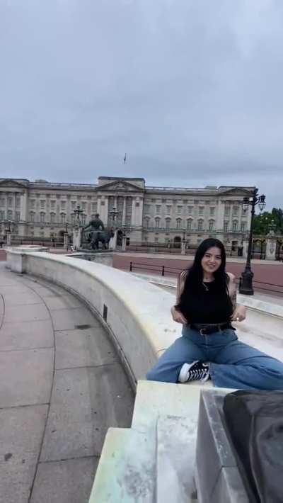 Huge boobs flashing ouside