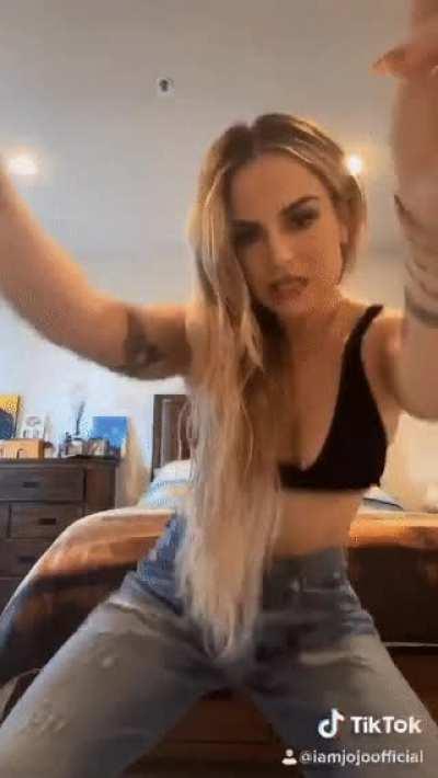 TikTok Dancing