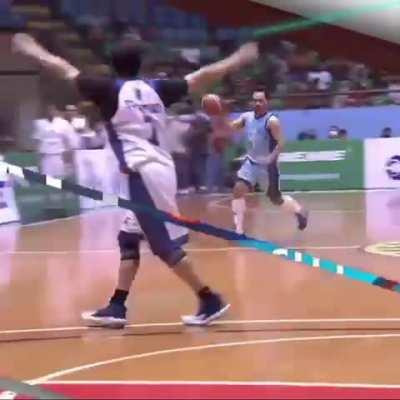 [Highlight] Manny Pacquiao hits a buzzer beater 3 to force overtime