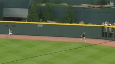 Props to the camera person on tracking the entire race.