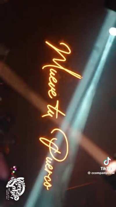 Lo mejor para el final, miren ese culo muy bien