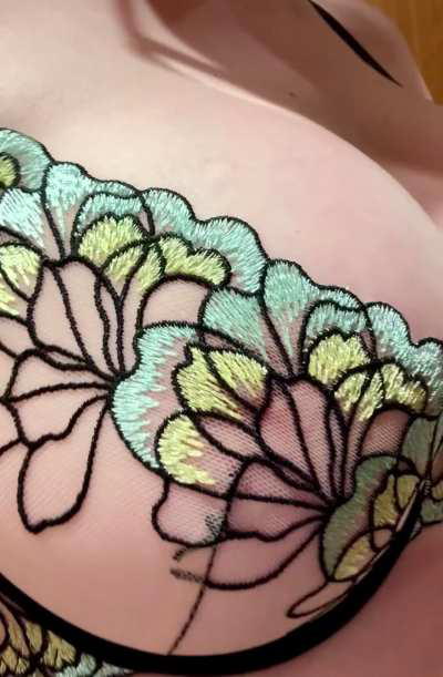 Can I keep my bra on while we fuck