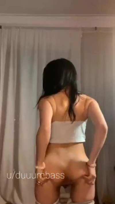 Would you jerk off to an Egyptian girl?