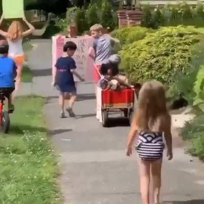 It’s crazy how she stumbled upon a mini protest