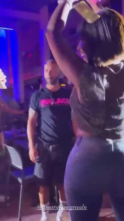 Amara Workin That &eth;&eth;&yen;