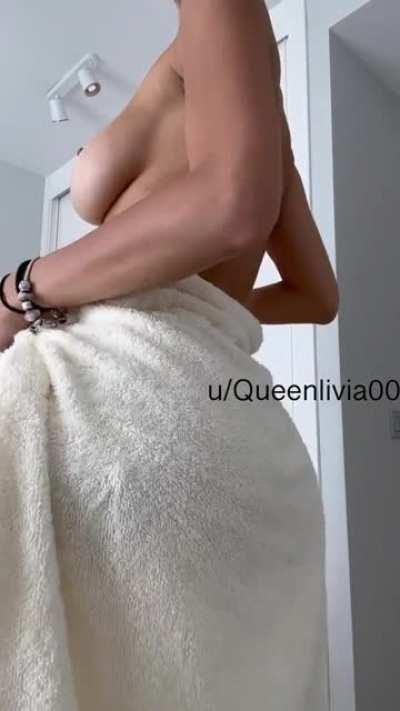 Had a shower after the beach, I feel relaxed now