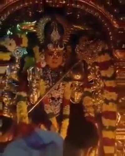 The expression of the Goddess’s idol changes when the light is moved