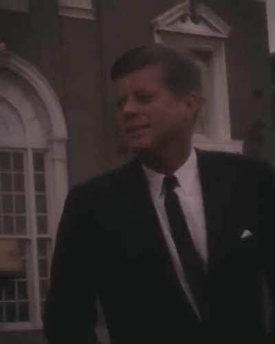 Ламповый JFK - Freedom has many difficulties and democracy is not perfect, but we have never had to put a wall up to keep our people in, to prevent them from leaving us.