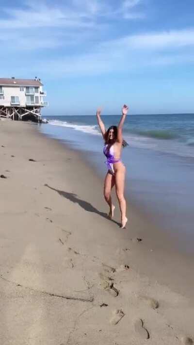 Love to watch her leave