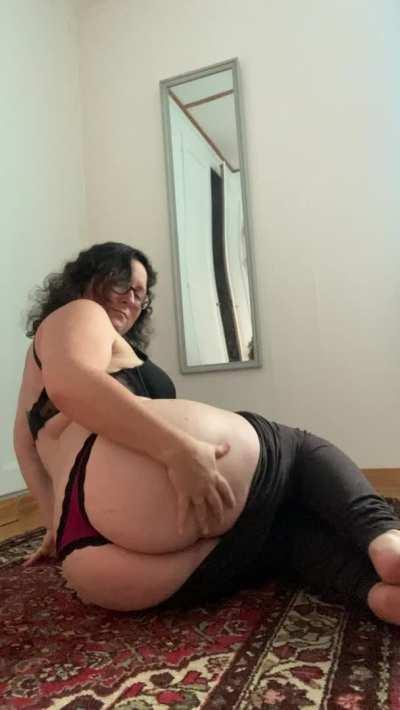 Just showing my fuckable body