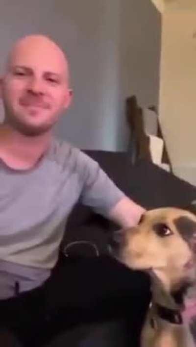 I think he doesn't like her 😅