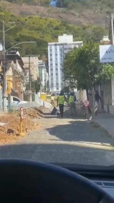 Que que aconteceu aqui?