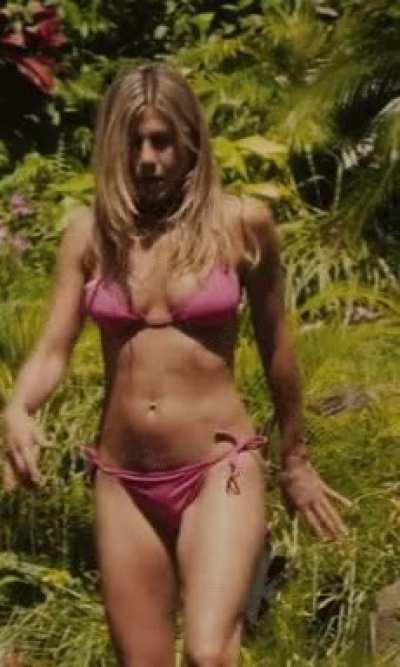 Jennifer Aniston gets me going