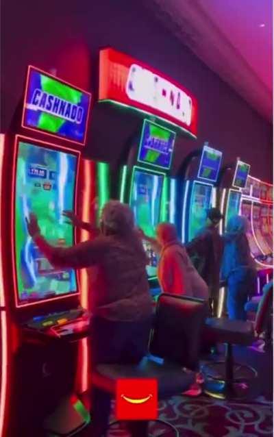 Opiniones de esto? conocen a algun ludopata cercano a ustedes?