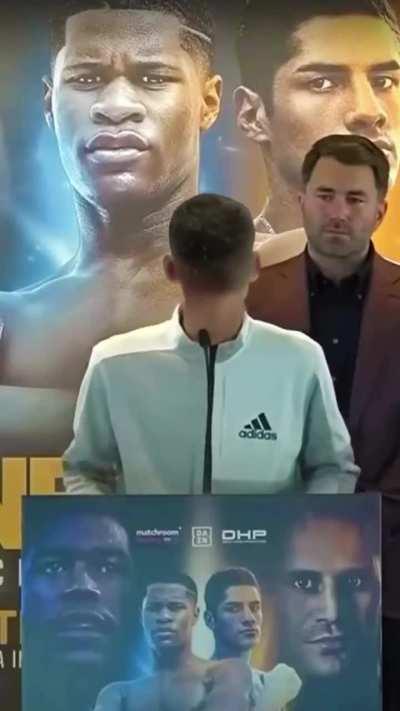 Devin Haney's overhand, sends Antonio Moran's head spinning!