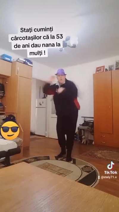 Când te uiți prea multe la filme cu Bruce Lee 