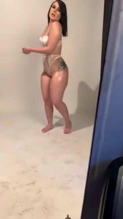 M4R!SS4L3W!S.XO AKA B4DD.BUNN!3