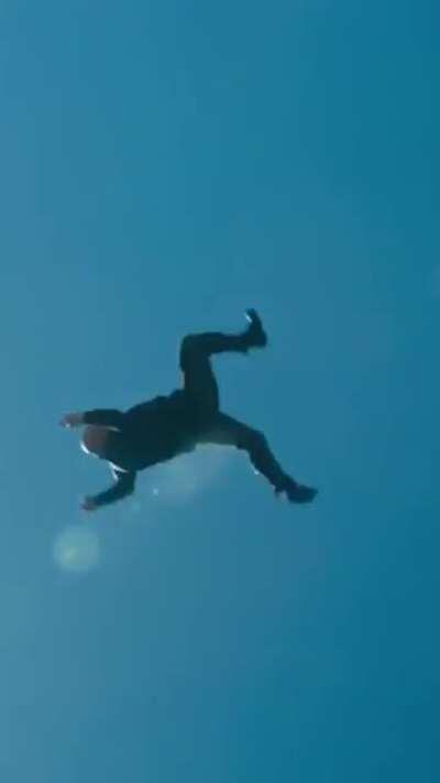 I made a Kingdom Hearts-inspired loop of Vin Diesel falling