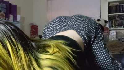 Lil booty shake (OC)