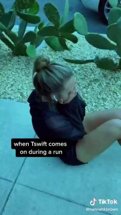 Bachelorette Hannah brown posting about folklore also me too Hannah