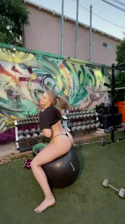 Busty - Get Her Folder in Comments ⬇️