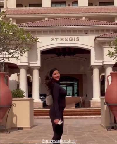 My Thicc Mommy Nadia Showing Her Ass Off In Leggings