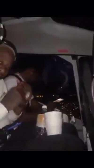 I was expecting there to be some trained co pilot with thug. Not fucking Gunna in the co pilot seat 😭😭