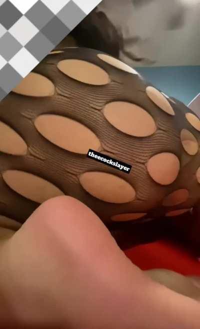 upvote if you’d fuck my ass in this dress 🙈