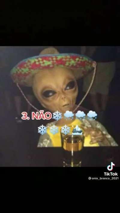 Musicas por favor <3