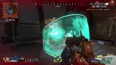 STILL SHAKING, Finally get the 20 kill and 4k damage badges on Octane, started having knees weak mom's spaghetti palm sweaty etc but it was just enough (Solo in Duos)