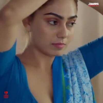 Just imagine having a maid like this when you are alone at home....