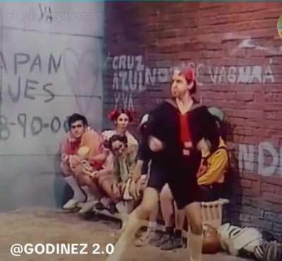 Rossi indo bater o tiro de meta. 