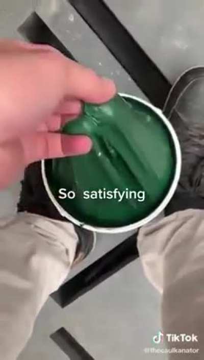 Can't stop watching this because its so satisfying