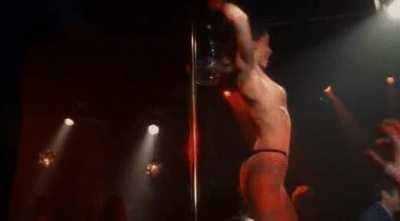 Shannon Elizabeth stripping