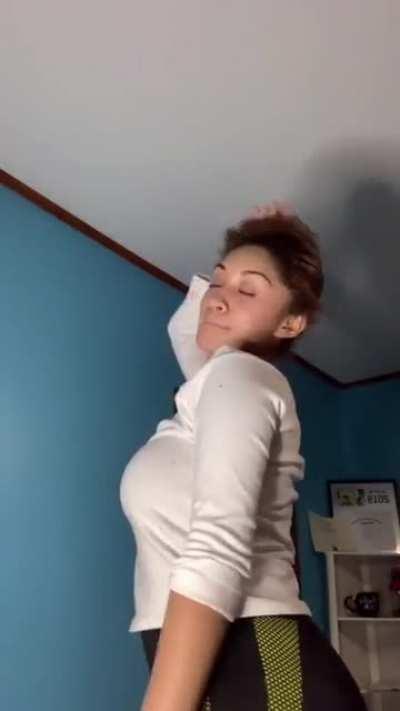 Ashley Webb Bussit🥴