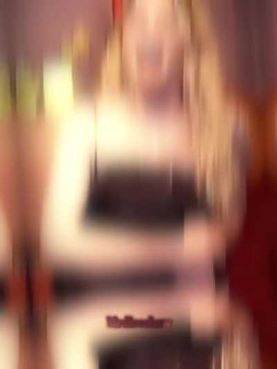 Here’s a qt fancam to lunch cuz she likes the song