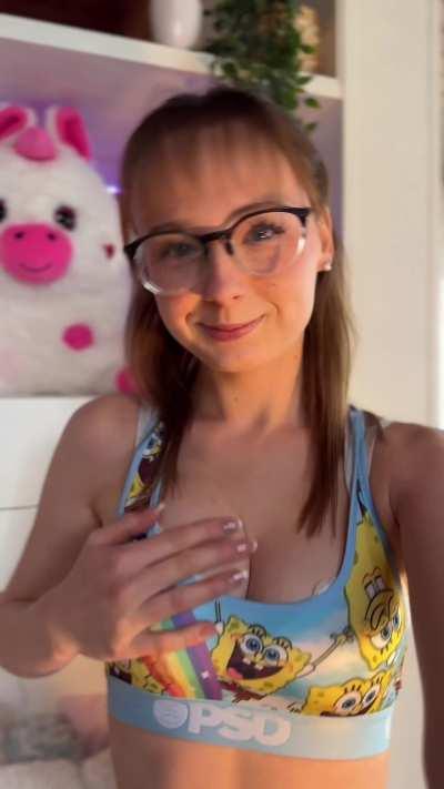 I'm 18yo and just 110lbs, so I guess you could say l'm a petite treat