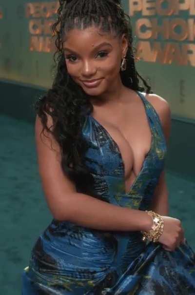 Halle at the People’s Choice Awards (2024) 