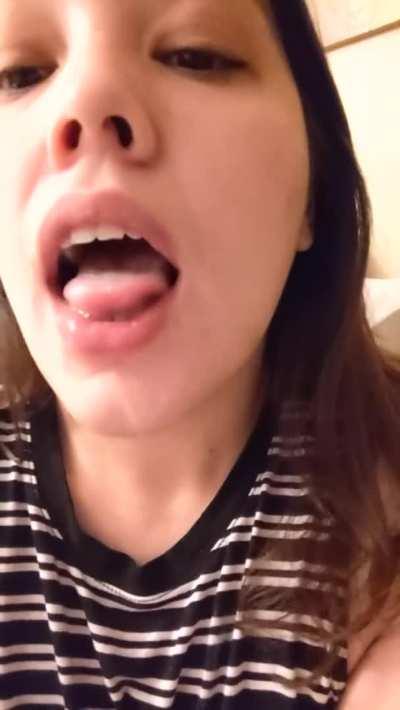 If I get a huge load of cum in my mouth I have to try to blow a huge cum bubble lol it just feels right 🤤