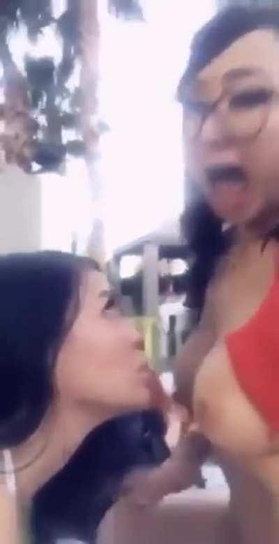 👩🏽‍❤️‍💋‍👩🏽