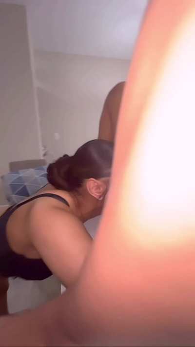 Twerking while eating my pussy