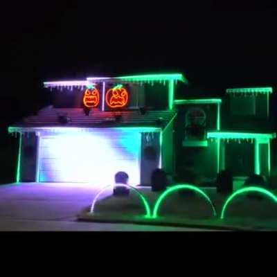 Awesome Light Display (Credit: 9Gag)
